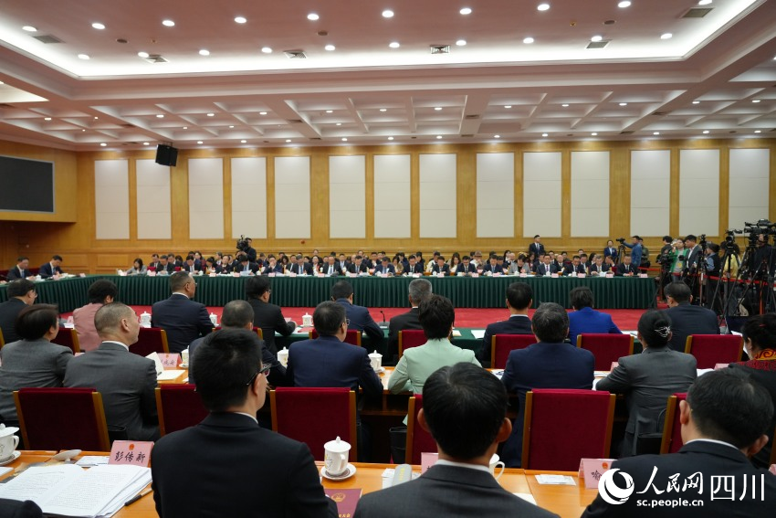 會議現(xiàn)場。人民網(wǎng)記者 李平攝