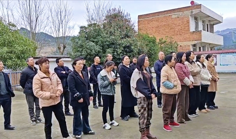公平村歌隊在排練“村晚”歌曲。受訪者供圖