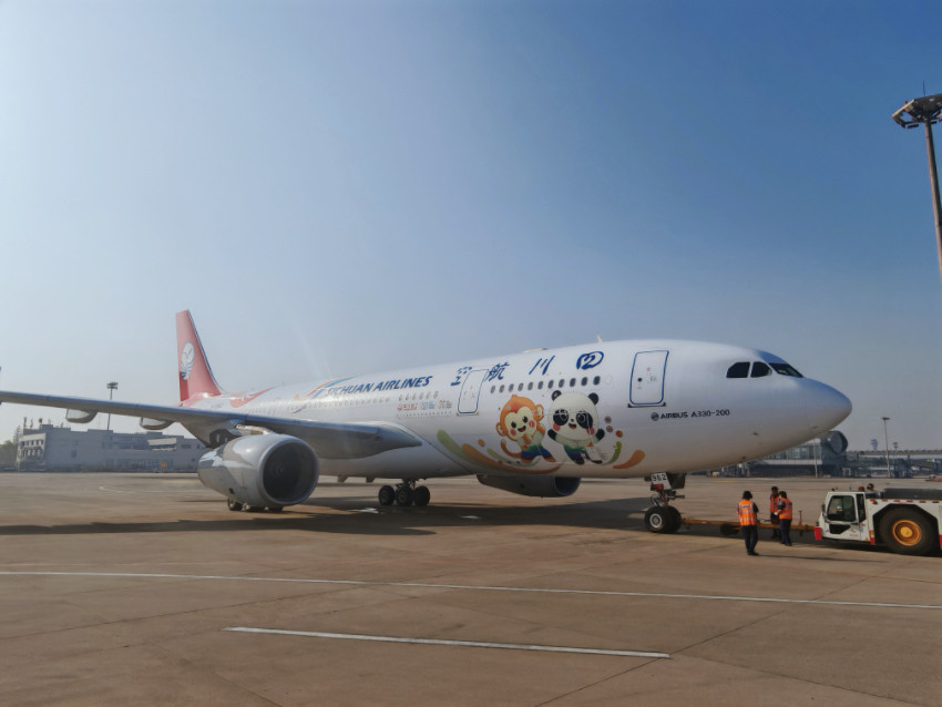 “成都世運(yùn)號(hào)”飛機(jī)。四川航空供圖