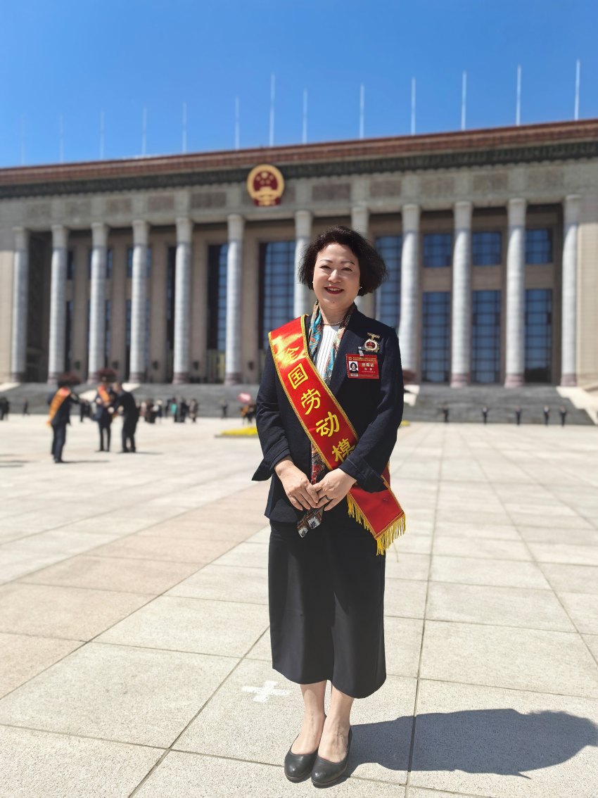 榮獲“全國勞動模范”稱號的四川省建筑設(shè)計(jì)研究院有限公司黨委書記、董事長高靜。四川省建筑設(shè)計(jì)研究院有限公司供圖