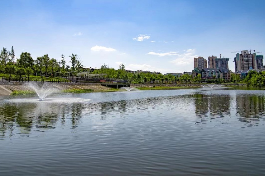生態(tài)治理后的瓊江河道。遂寧市河長辦供圖