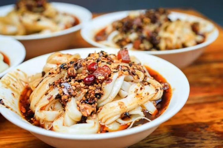 蒸涼面。陽林玥供圖