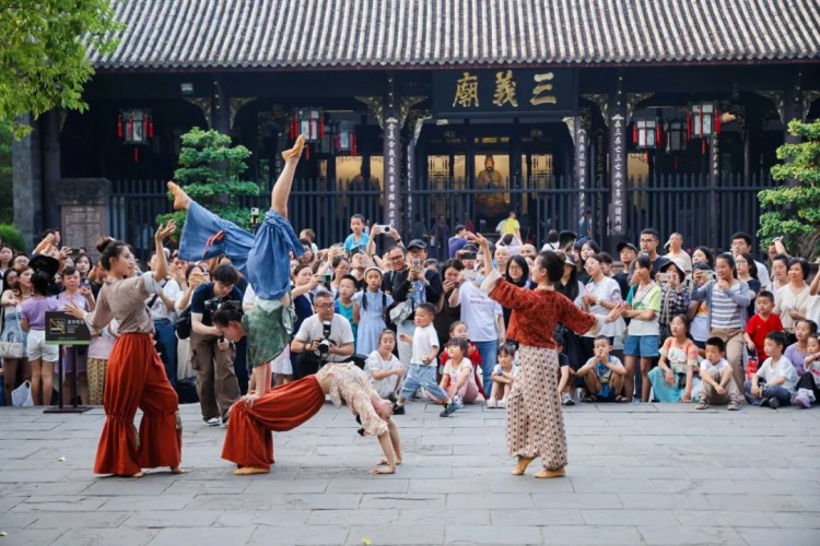 武侯祠文藝表演。成都市文廣旅局供圖