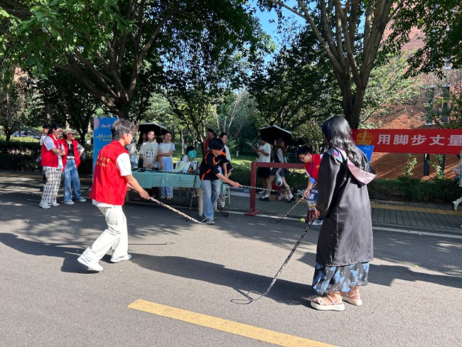非遺步打球體驗(yàn)現(xiàn)場。主辦方供圖