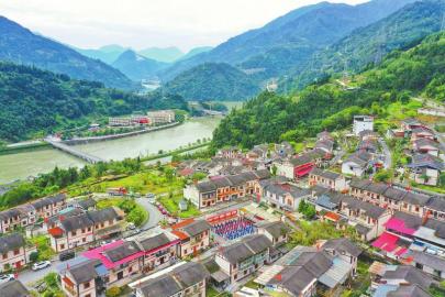 映秀鎮(zhèn)漁子溪村。四川日報全媒體記者華小峰攝