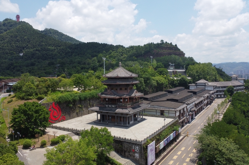 中鐵二十三局設(shè)計(jì)院設(shè)計(jì)的達(dá)州巴人文化廣場(chǎng)
