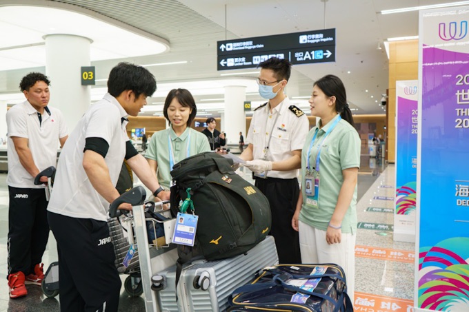 成都世運會迎來涉賽人員入境最高峰。成都海關(guān)供圖