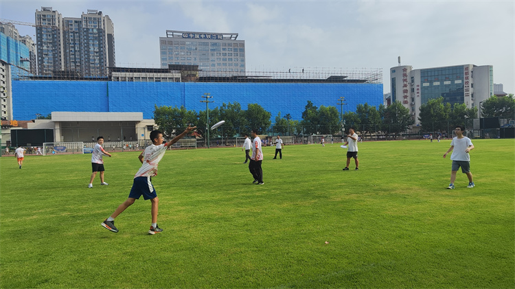 飛盤活動(dòng)現(xiàn)場。陳靜供圖