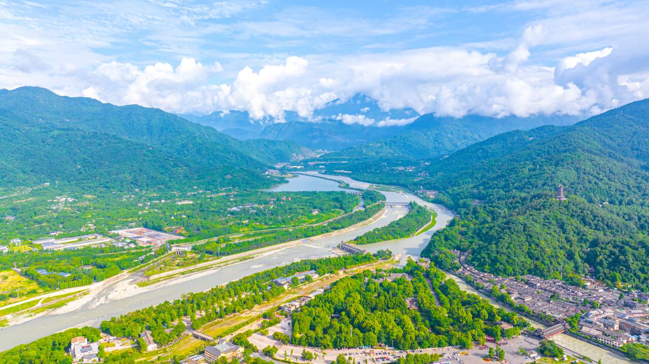 都江堰水利工程渠首航拍圖。都發(fā)中心供圖