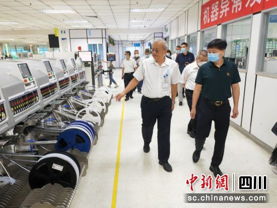 參訪臺達電子、金利寶新材料公司。 成都青白江區(qū)委統(tǒng)戰(zhàn)部供圖